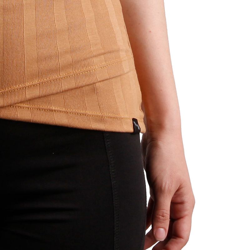 Musculosa-Mujer-Hifel-Cruzada