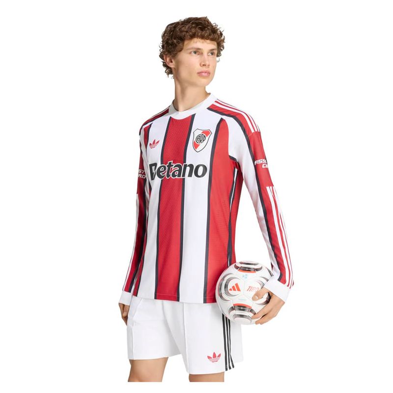 KB8796-3.jpg